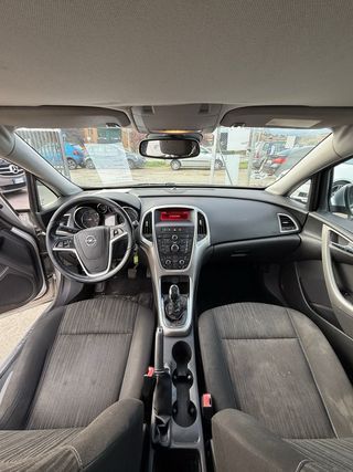 Opel Astra 2010
