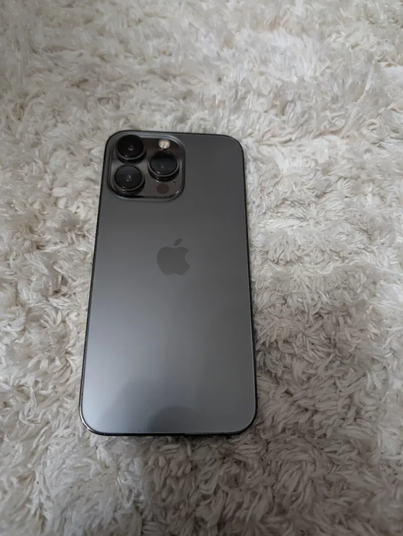 iPhone 13 Pro 74% Capacidad Batería afbeelding 5