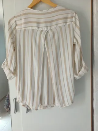 Blusa Stradivarius Rayas Beige Talla S.