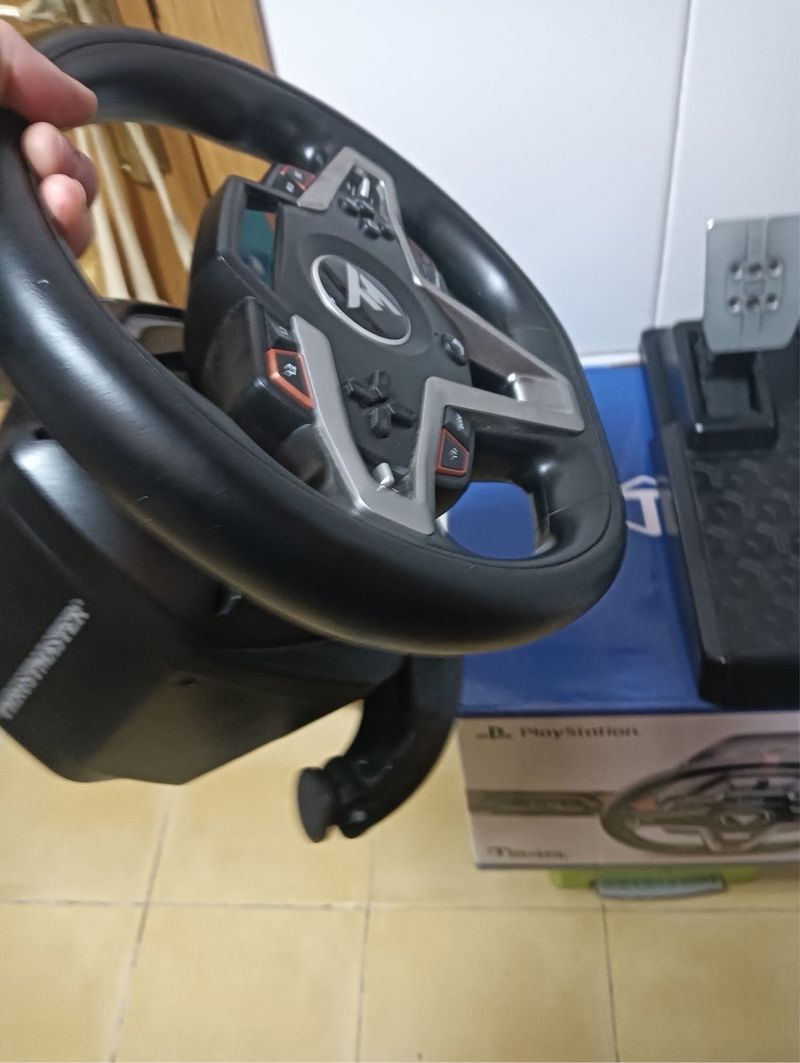 Volante Thrustmaster T248 con Pedales afbeelding 2