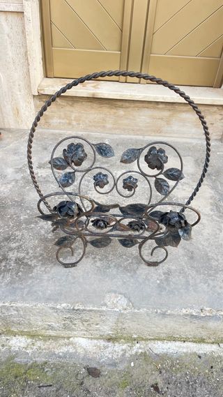 Porta riviste in metallo decorato