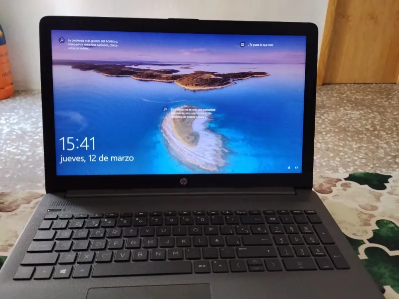 Ordenador HP Negro