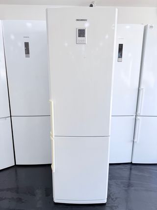 Frigorífico combi Samsung 190cm No Frost A+