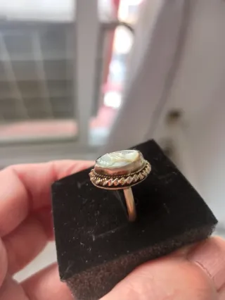 Anillo antiguo con camafeo