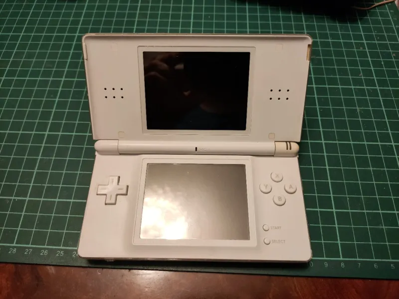 Nintendo DS Lite Blanca para piezas afbeelding 3