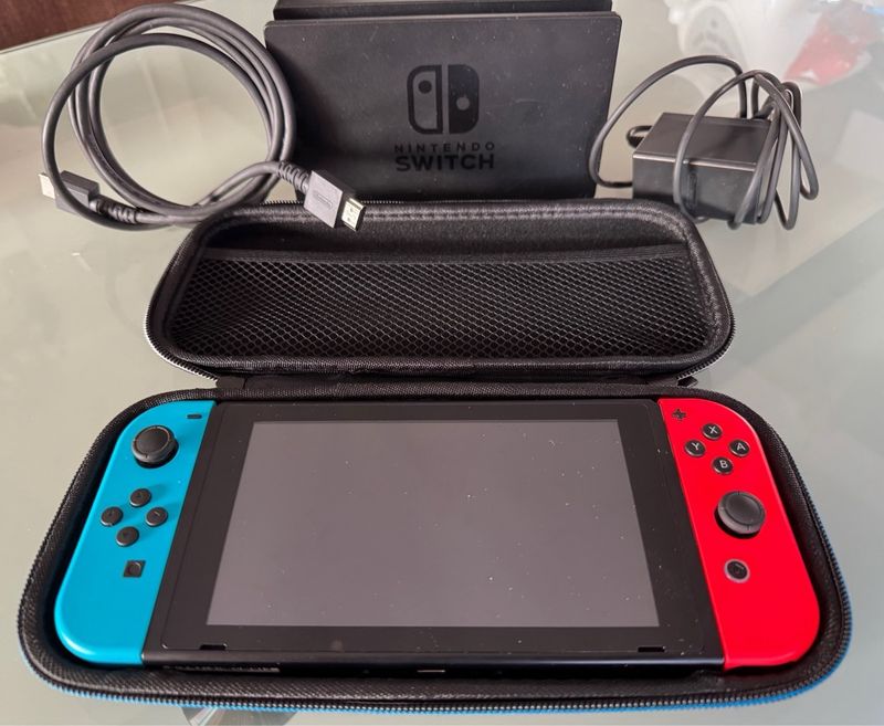 Nintendo Switch completa como nueva afbeelding 3