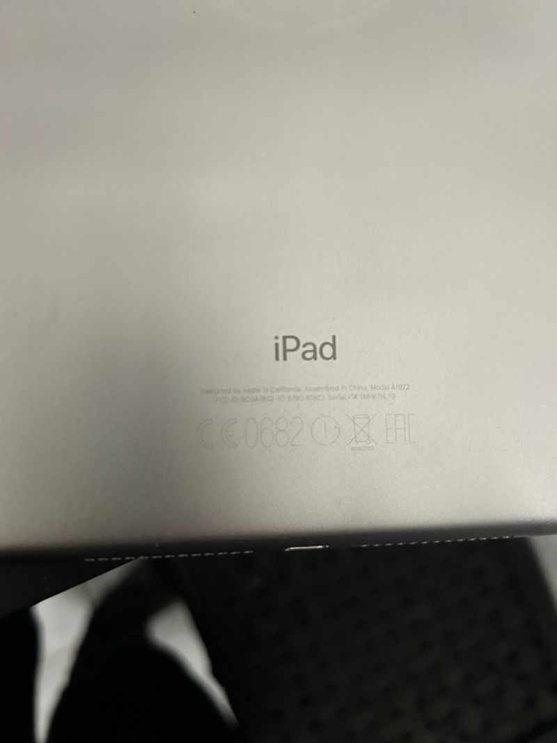 iPad 5th Gen Wi-Fi 32GB Plata afbeelding 4