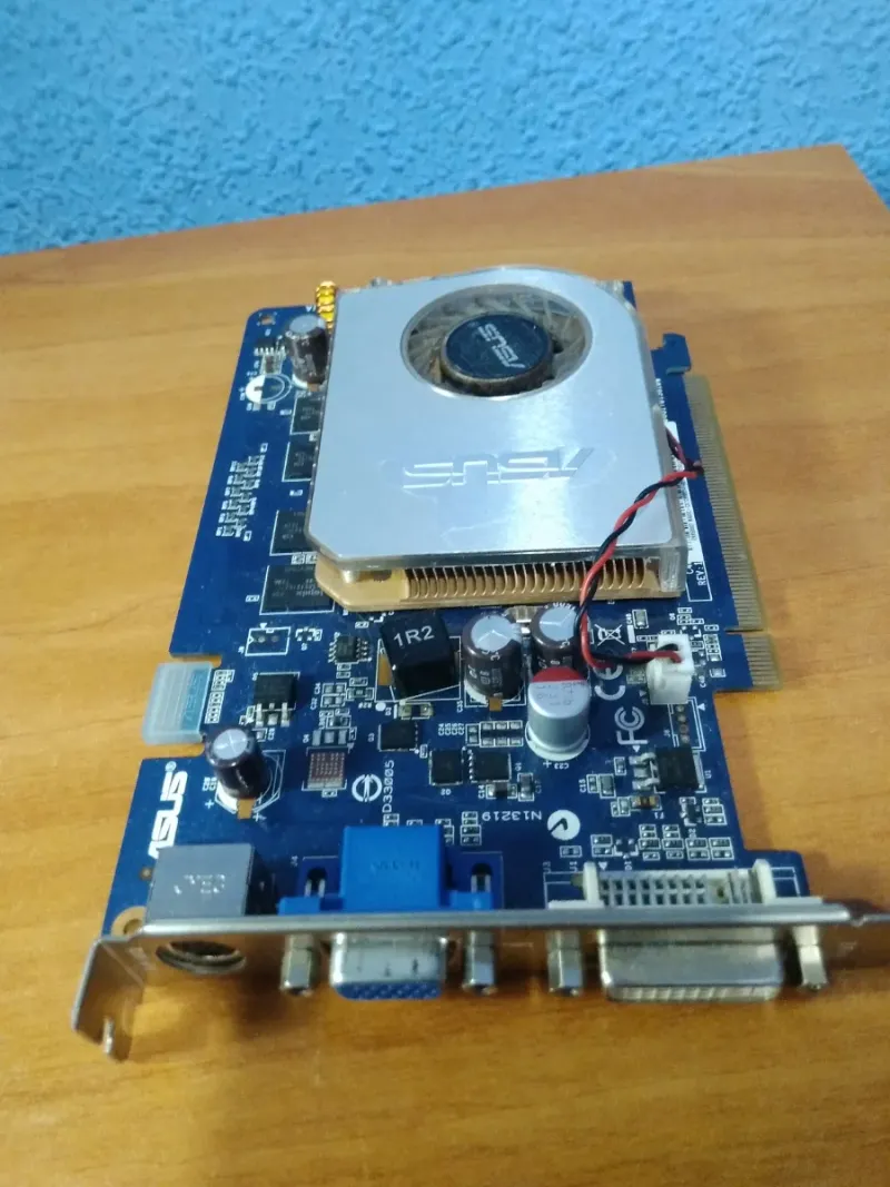 Tarjeta Gráfica Asus PCI Express 512MB afbeelding 2