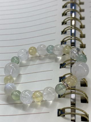 Pulsera Energética Prehnita y Fantasma Blanco