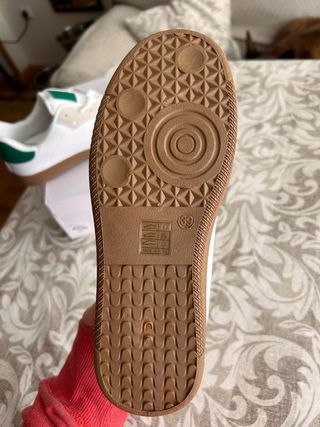 Zapatillas deportivas sin estrenar