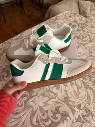 Zapatillas deportivas sin estrenar