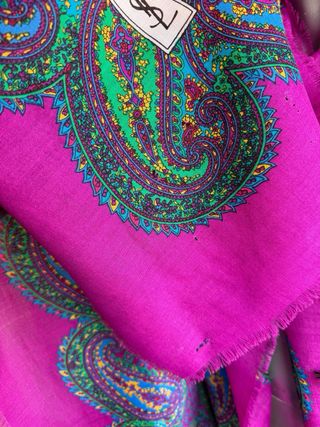 Foulard Yves Saint Laurent Paisley