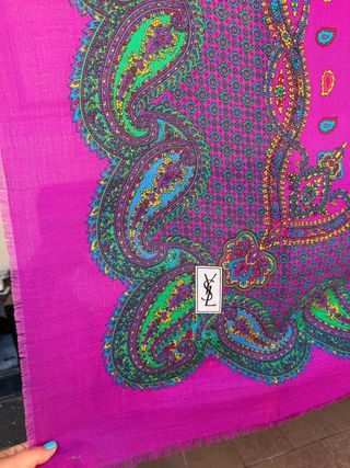 Foulard Yves Saint Laurent Paisley