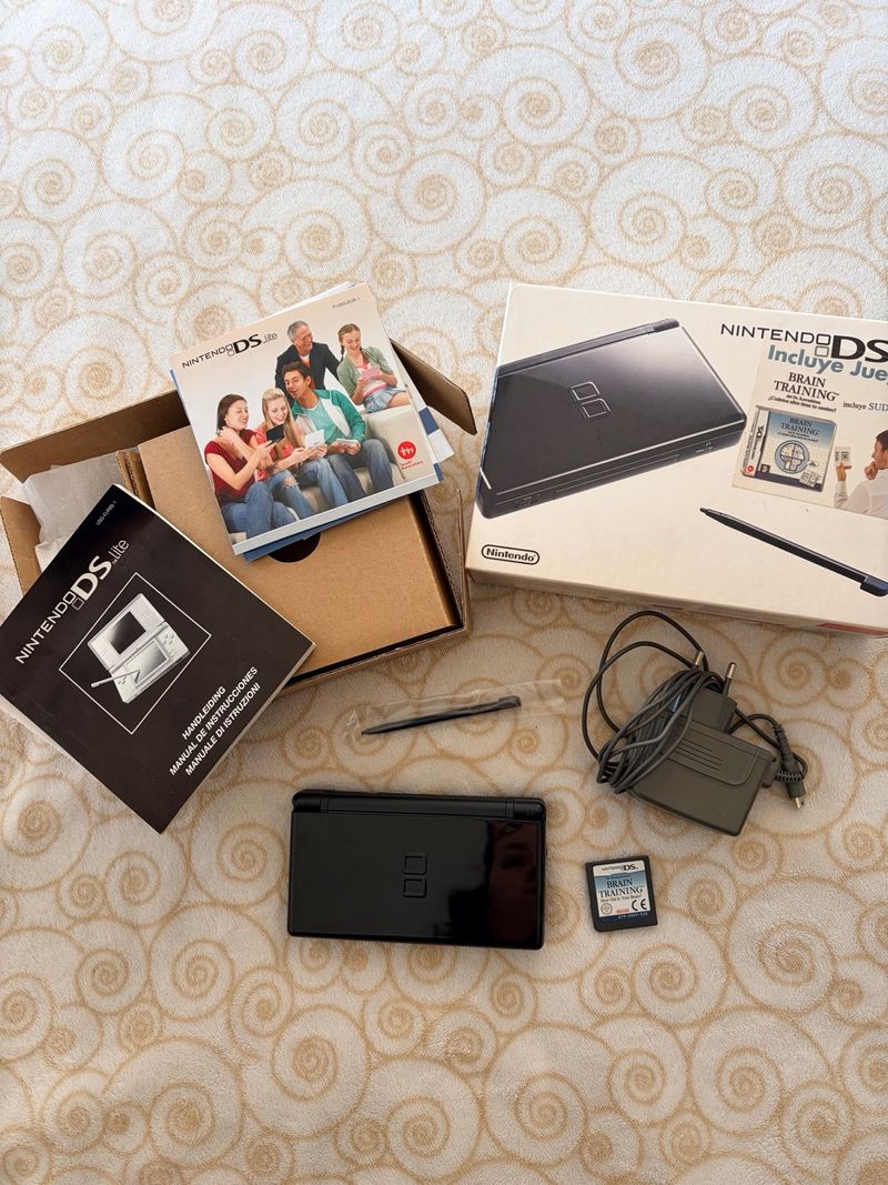 Nintendo DS Lite Negra (LEER)
