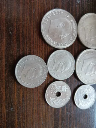 Monedas Dinamarca 25 øre y 5 Kroner