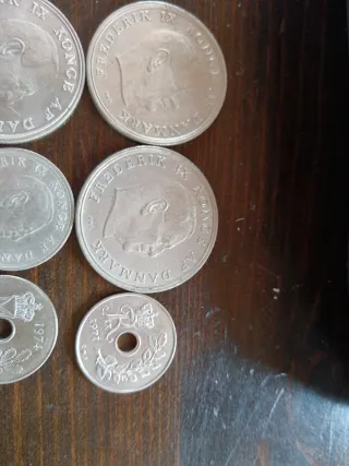 Monedas Dinamarca 25 øre y 5 Kroner