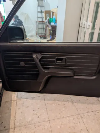 E30 coupé 1983 318i en perfecto estado