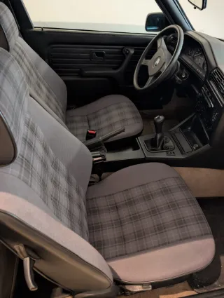 E30 coupé 1983 318i en perfecto estado