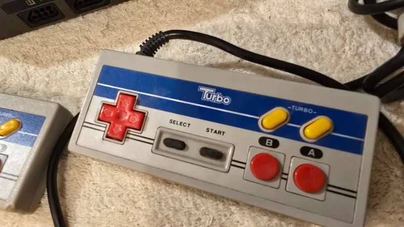 Consola Clónica NES con Pistola 2 mandos afbeelding 3
