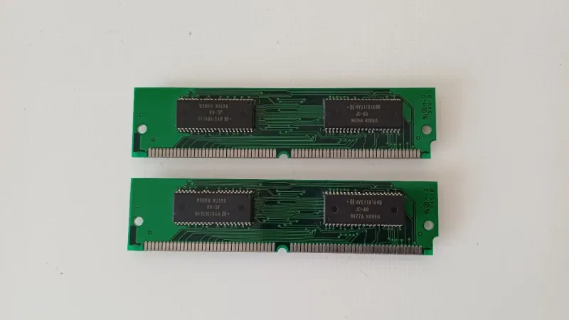 2x Módulos RAM Hyundai HYM532224AW-60 8MB afbeelding 2