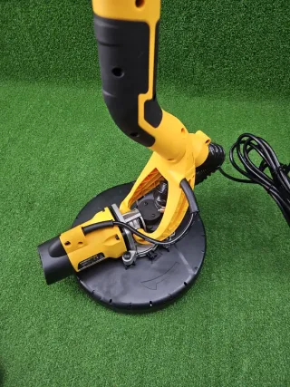 PowerPlus POWX0477 Lijadora Paredes + Accesorios