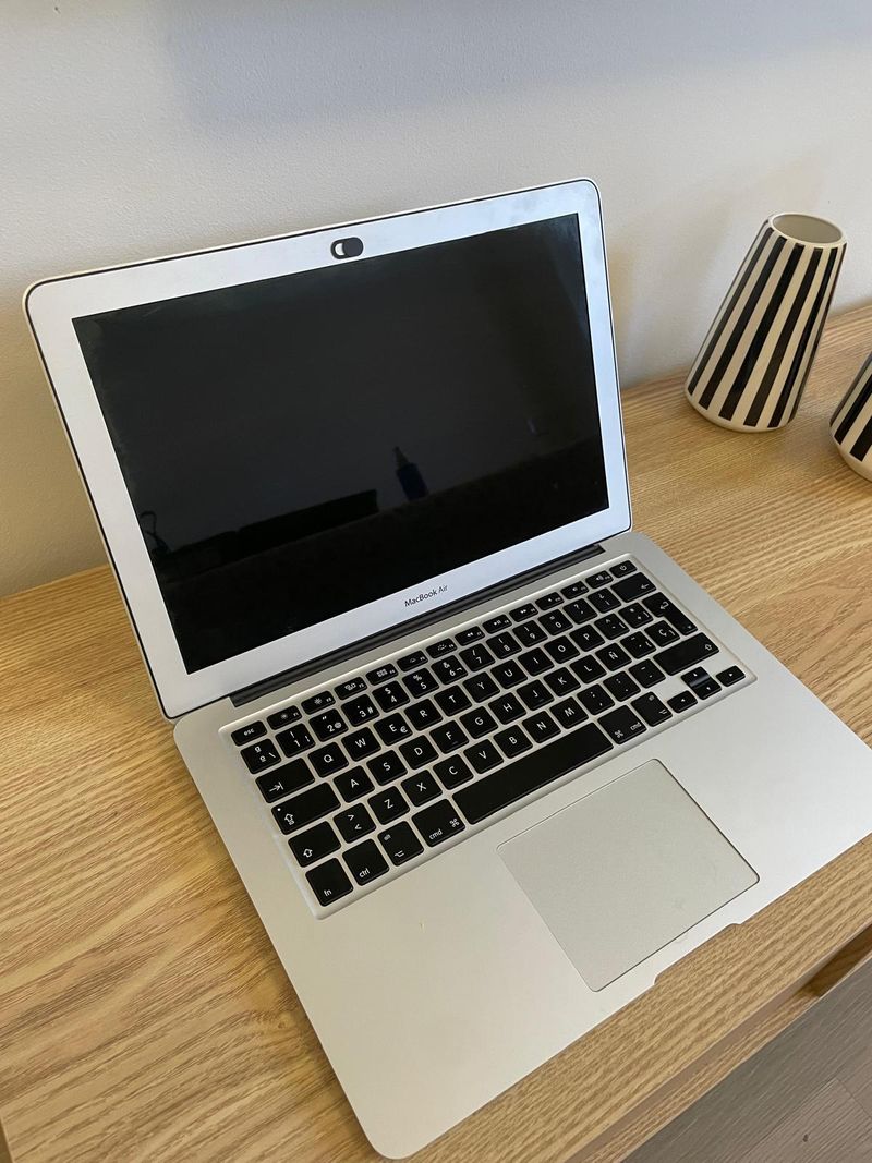 MacBook Air 13 2017 i5 8GB 128GB SSD afbeelding 2