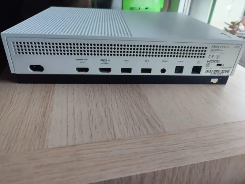 Xbox One S Blanca 1TB + 3 Juegos afbeelding 2