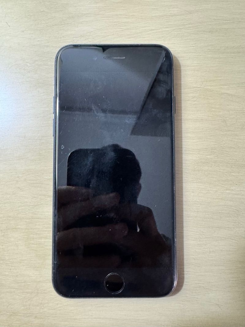 iPhone SE 3 64GB Azul + 2 fundas afbeelding 2