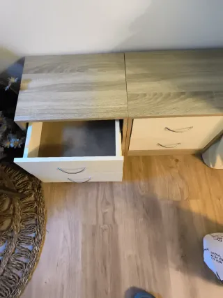 Comodini in legno (due)