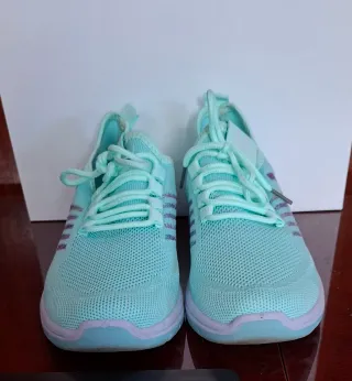 Tenis 40 aguamarina como nuevos