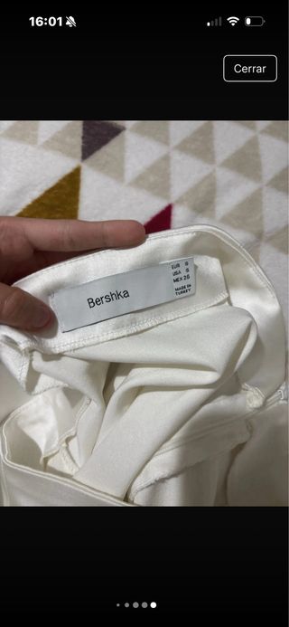 Minifalda blanca satinada