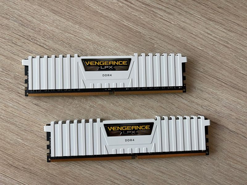 RAM Corsair Vengeance LPX 16GB (2x8GB) DDR4 3200MH