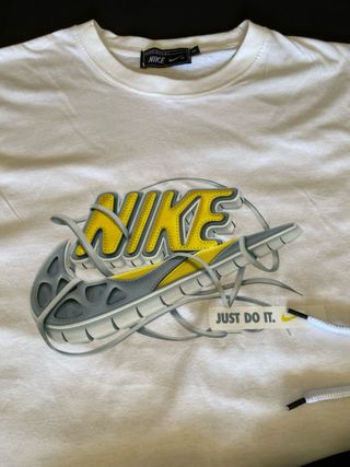 Conjunto Deportivo Nike Camiseta y Pantalón Corto