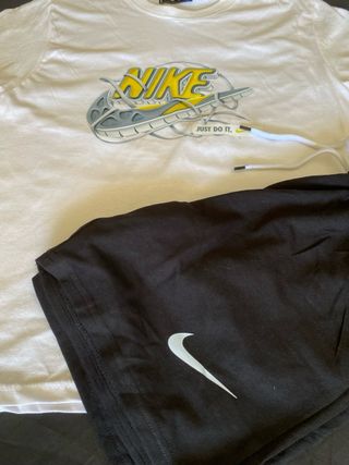 Conjunto Deportivo Nike Camiseta y Pantalón Corto
