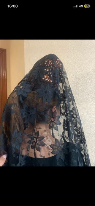 Mantilla de encaje negra