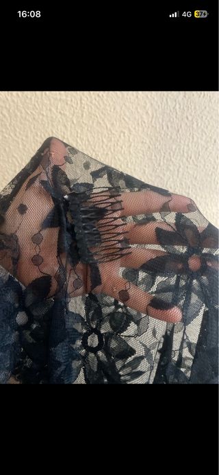 Mantilla de encaje negra