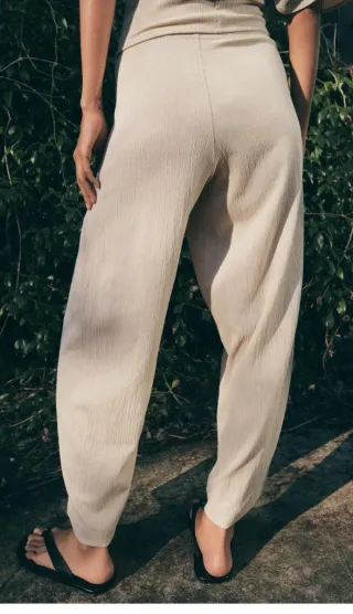 Conjunto Zara viral beige