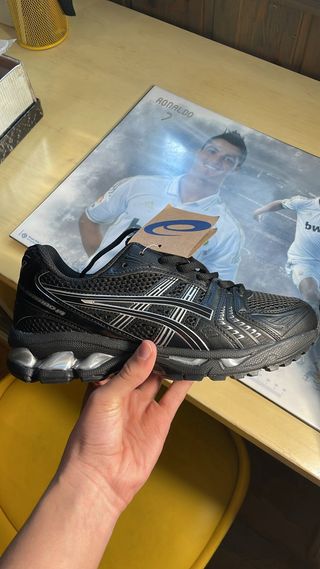 Asics Gel Kayano 14 Negras Talla 42