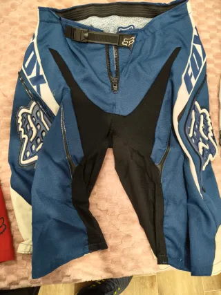 Pantalones Enduro Fox y Alpinestars