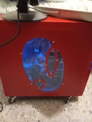 Torre PC Pentium II 450MHz Roja