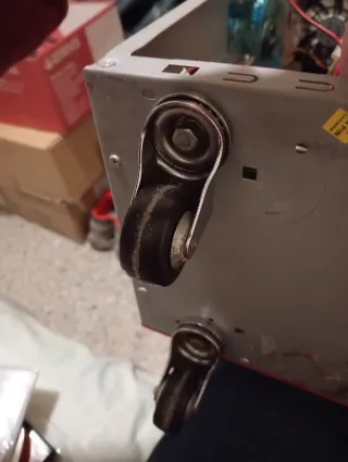 Torre PC Pentium II 450MHz Roja