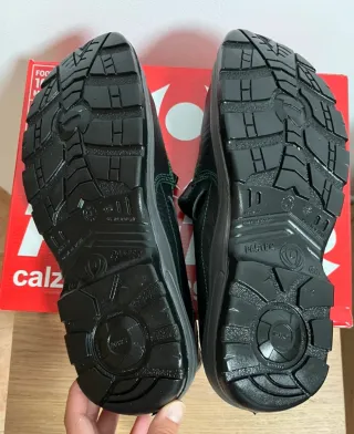 Se vende zapatos de seguridad