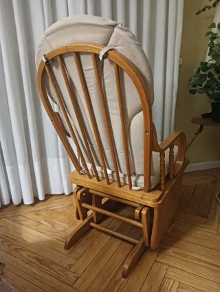 Mecedora Lactancia con Reposapiés