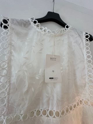 Abito bianco a balze matrimonio