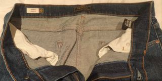 Pantalón vaquero de la marca Gasucci talla 46/48,