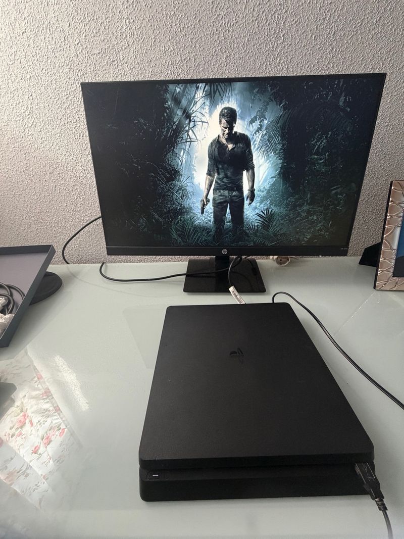 Ps4 Negra + Mando + Juegos (leer)
