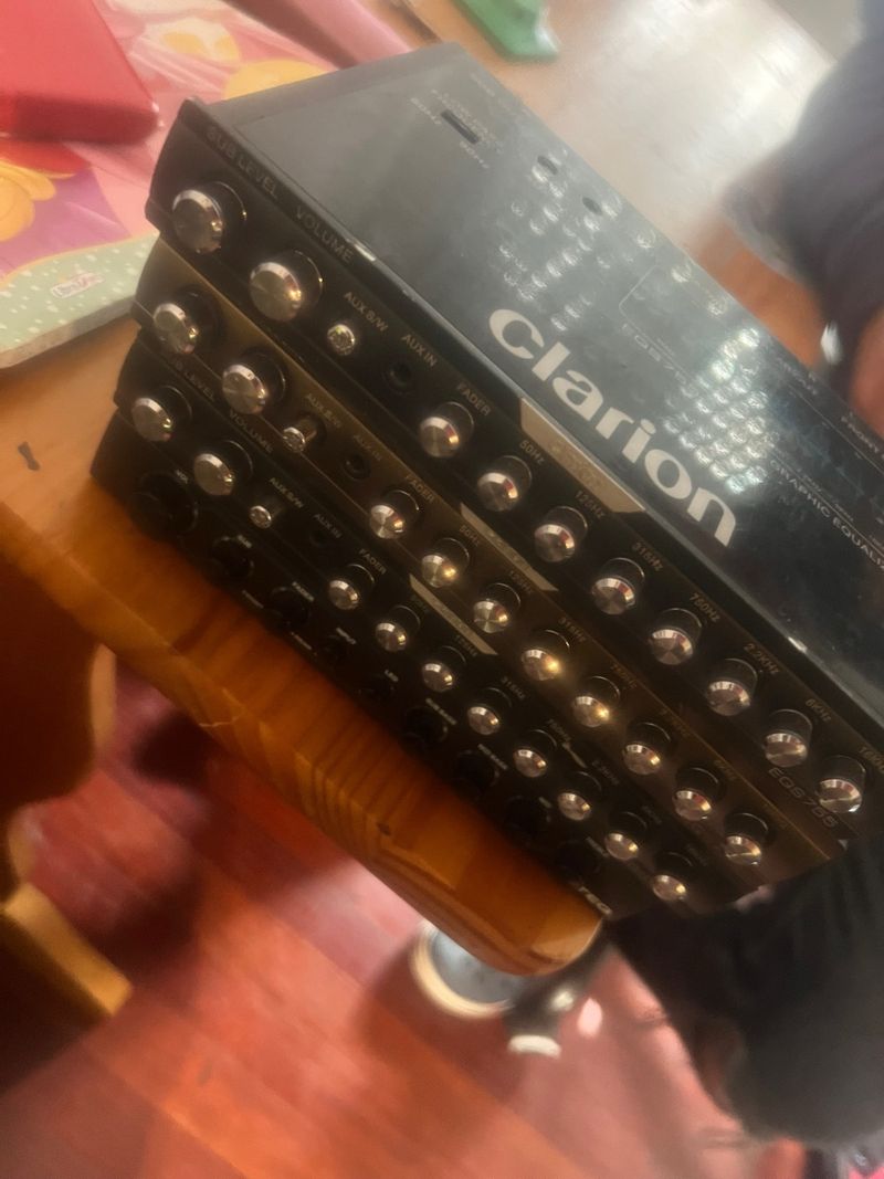 3 x Ecualizador Clarion EQS755