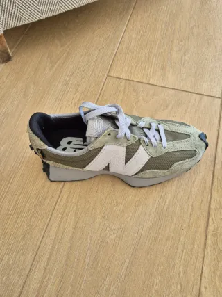 New Balance 38 Cordura Verde Oliva SIN ESTRENAR