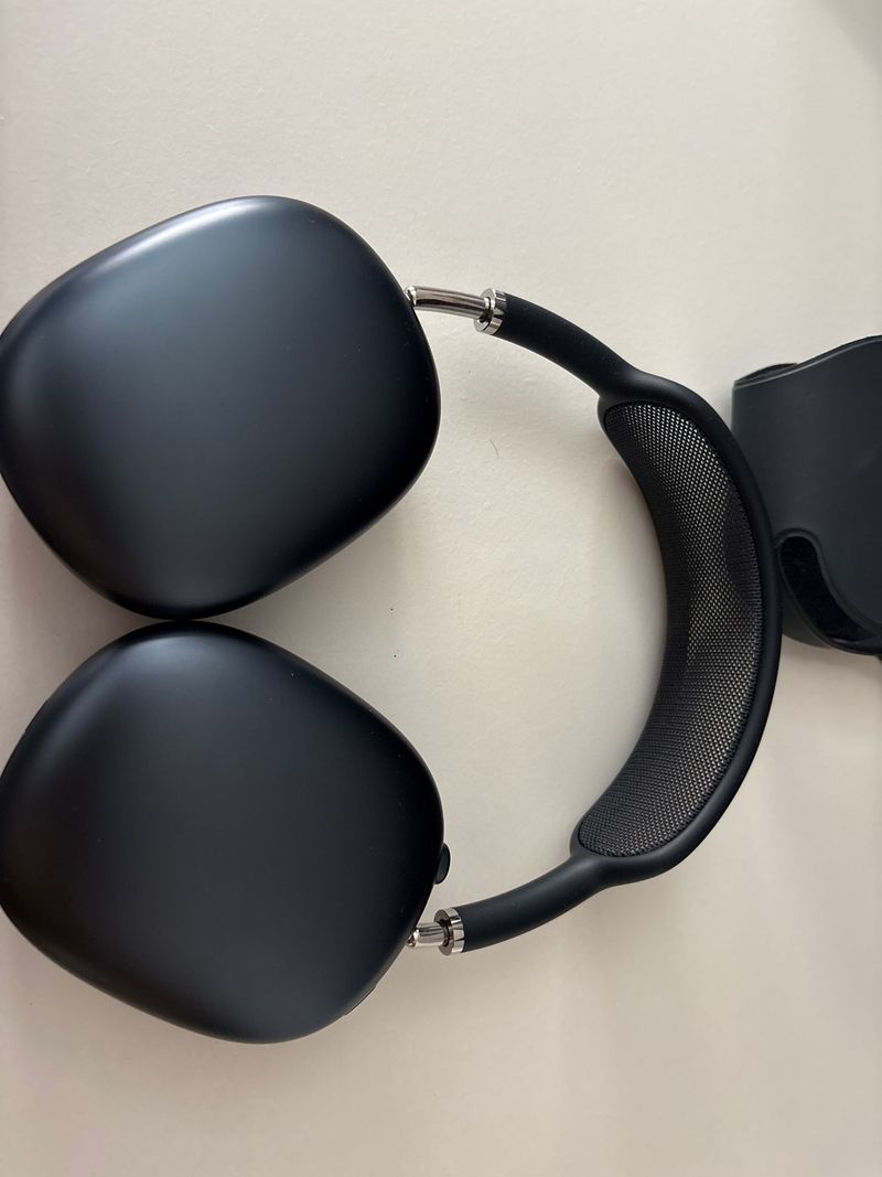 Apple AirPods Max Space Gray