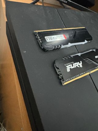 2x Kingston Fury RAM 16GB